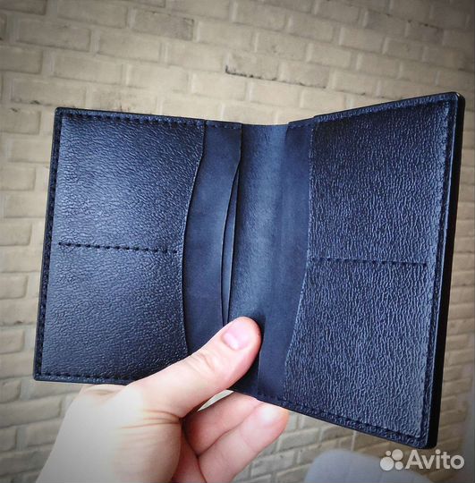 Кожаная обложка для паспорта ручной работы