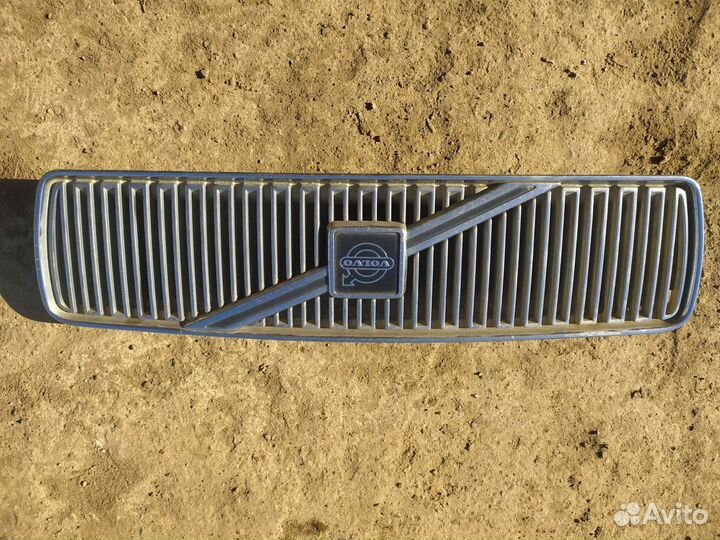 Решетка Радиатора Вольво 460