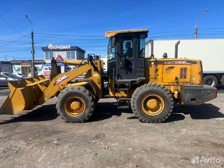 Фронтальный погрузчик XCMG LW300FN, 2014