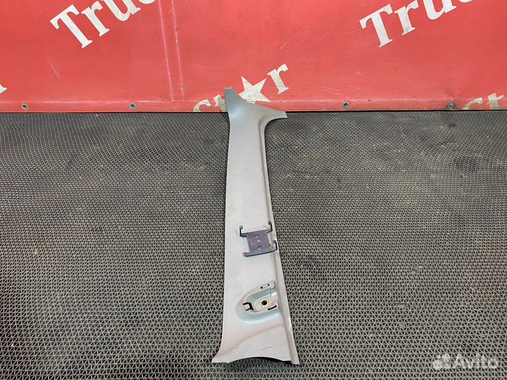 Накладка стойки лобового стекла правая Daf XF105