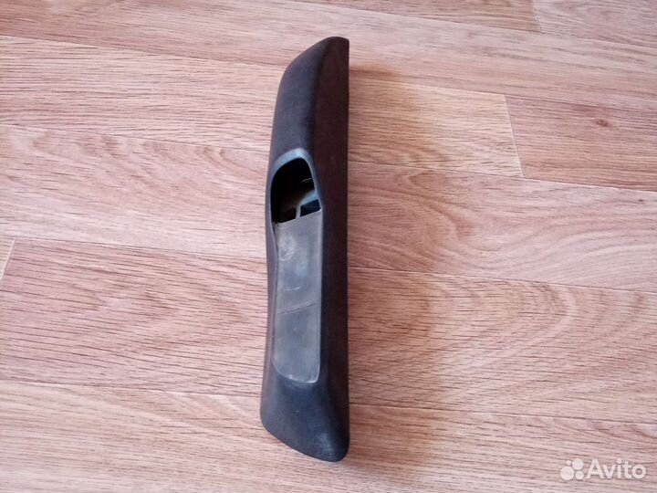 Крепление рейлингна заднее правое калина 2