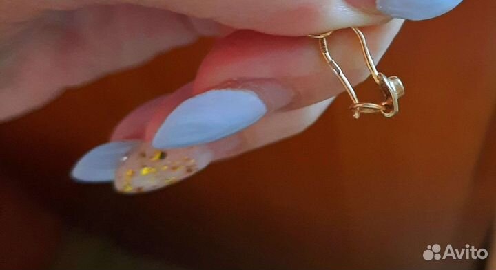 Золотые серьги