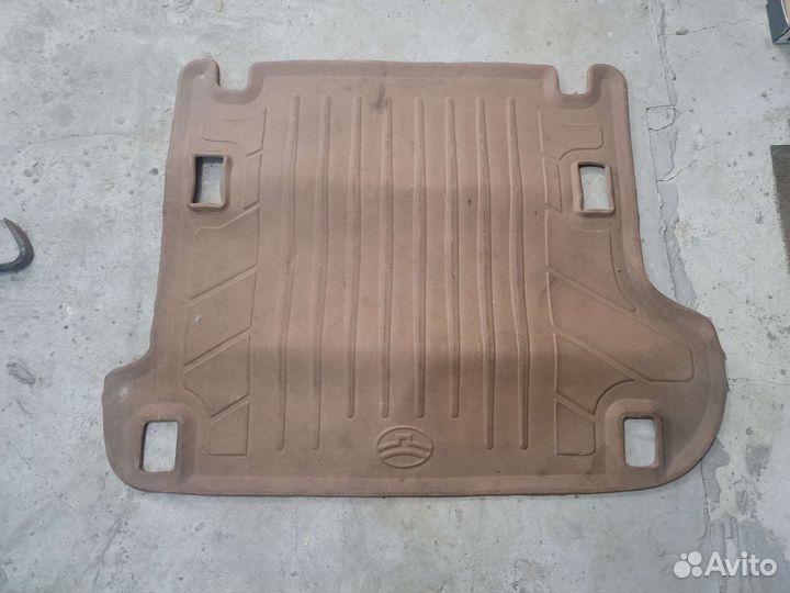 Пластик багажника hover