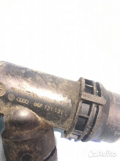 Фланец тройник 06F121131C