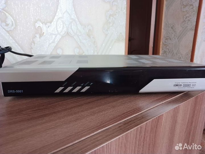 Ресивер триколор б/у DRS-5001+