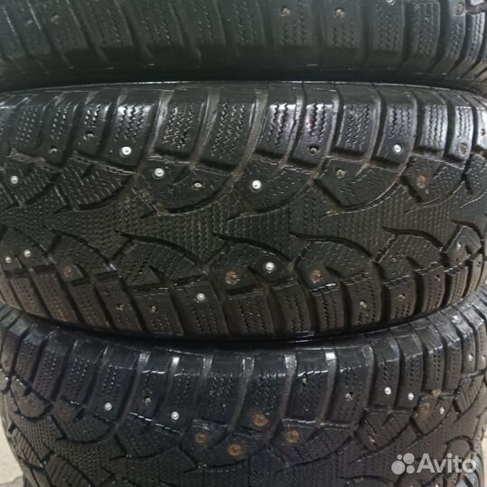 Continental Conti4x4IceContact 215/65 R16