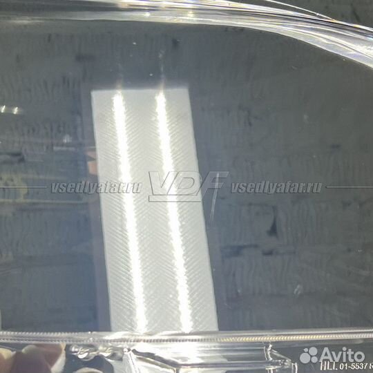 Уцененное стекло для фары Toyota Sienna (XL30) (20