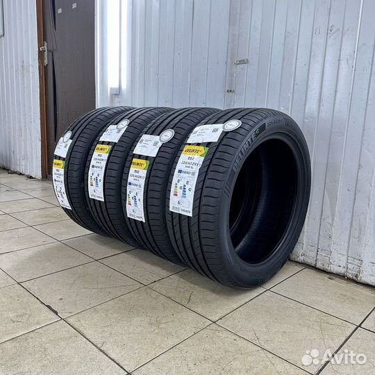 Delinte DS2 215/65 R16