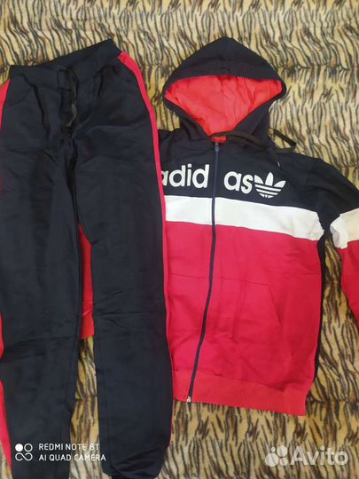 Костюм спортивный женский