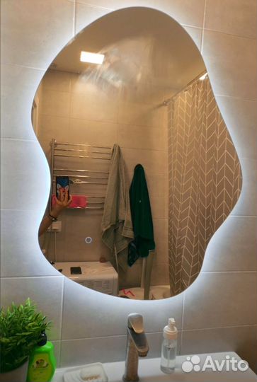 Зеркало с подсветкой 90х70