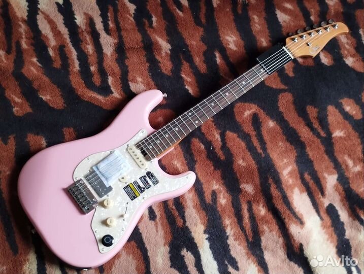 Гитара Mooer gtrs S800
