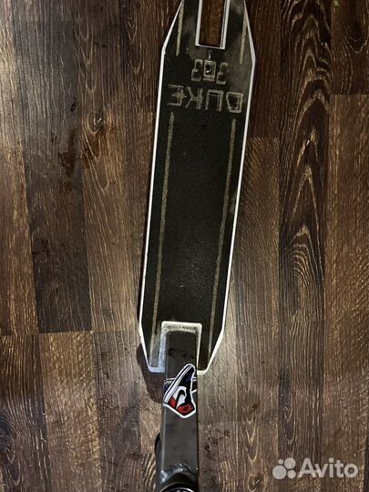 Трюковой самокат Duke 303