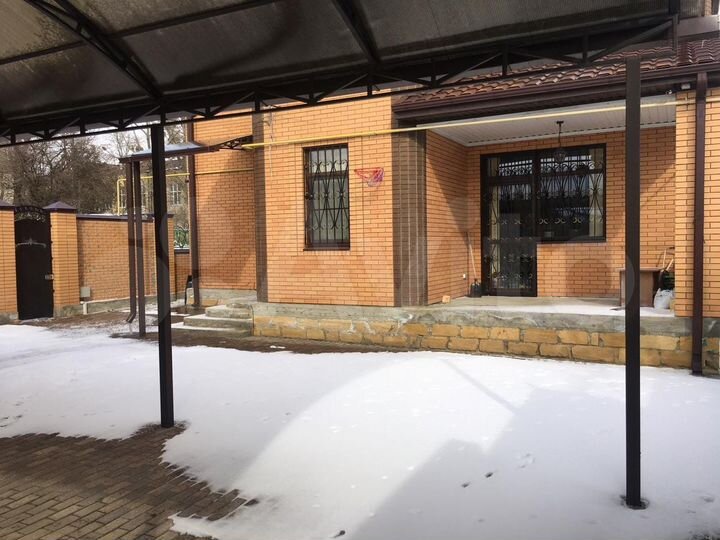 Дом 210 м² на участке 4 сот.