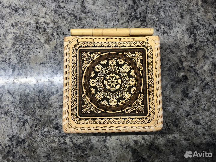 Шкатулка из бересты квадратная