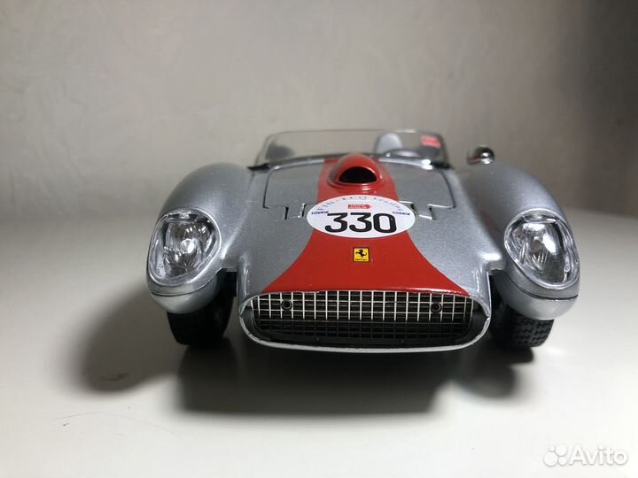 Ferrari 250 testa rossa 1:18 Burago