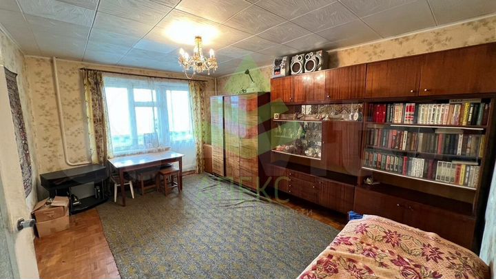 2-к. квартира, 50 м², 10/12 эт.