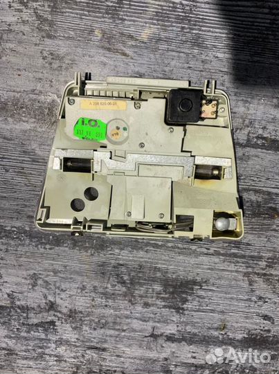 Плафон освещения салона mercedes-benz W210