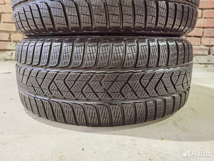 Pirelli Winter Sottozero 3 205/40 R17 84H