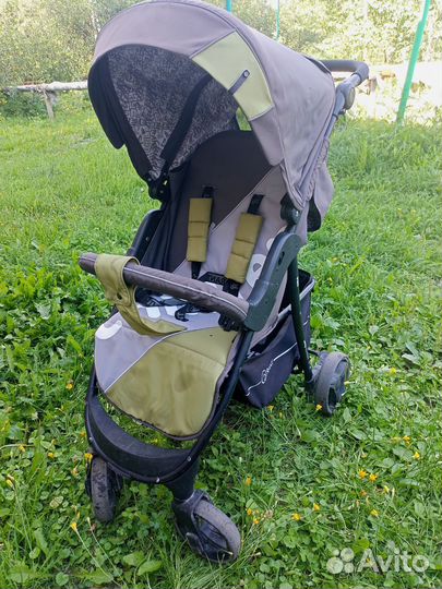 Прогулочная коляска