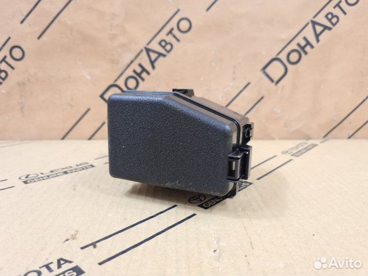 Блок предохранителей Mitsubishi Outlander 3