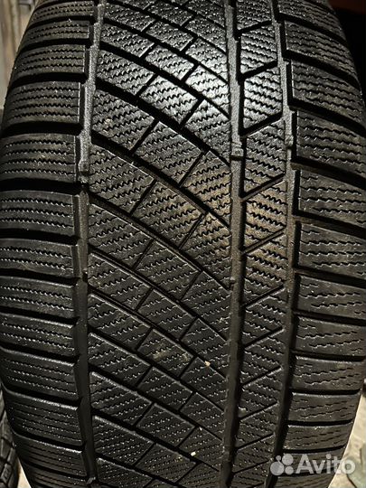 Continental ContiWinterContact TS 830 P 275/45 R20 и 305/40 R20 115