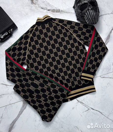 Спортивный костюм мужской Gucci