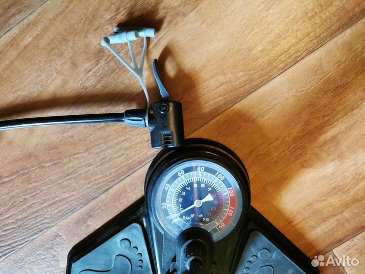 Велосипедный насос с манометром. Новый