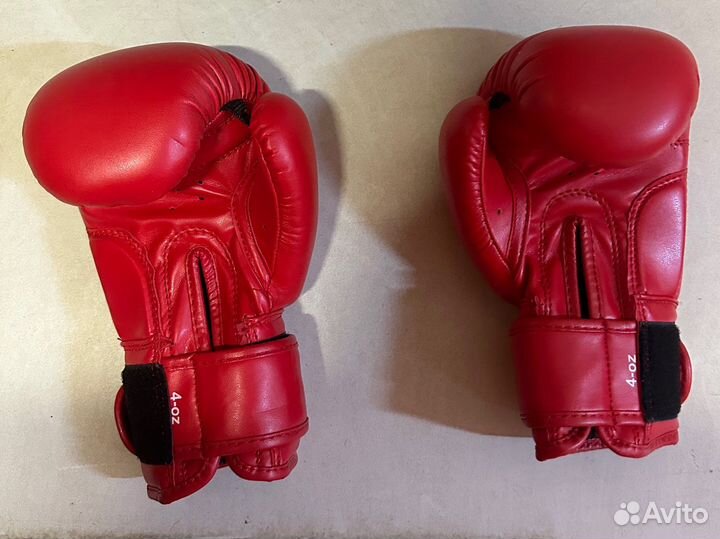 Новые боксерские перчатки детские 4 oz