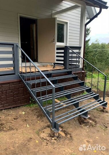 Лестница винтовая с монтажем