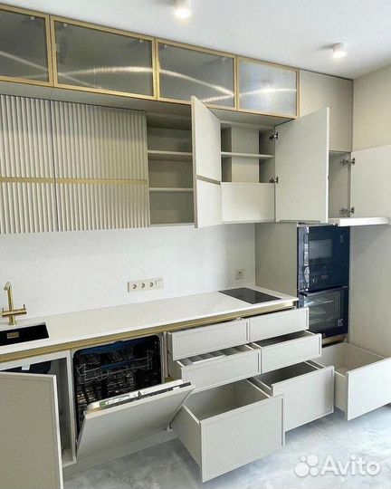 Кухня 3-уровневая / кухни на заказ