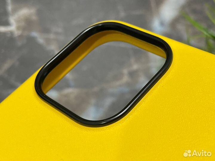 Чехол на iPhone 15 Pro Max кожаный