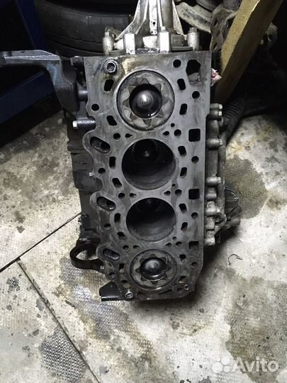 Блок двигателя на Hyundai Grand Starex 145л