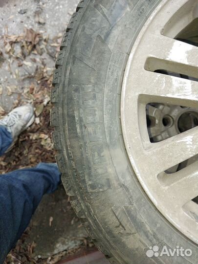 Колеса в сборе зимние 195/65 R15 на литье