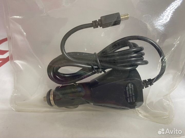 Автомобильное зарядное устройство