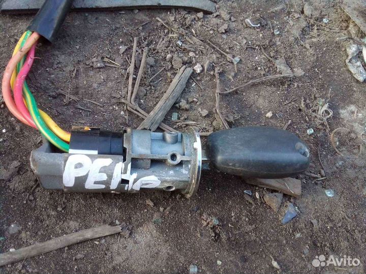 Замок зажигания Renault Sandero