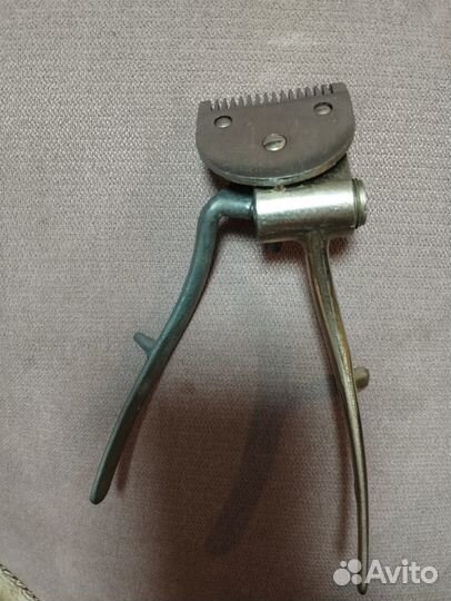 Машинка для стрижки волос ручная