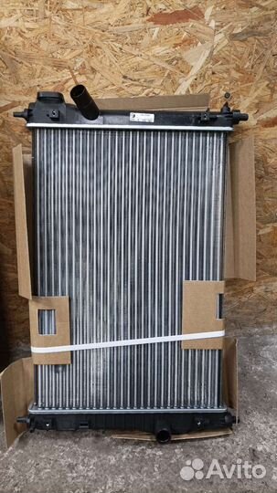 Радиатор охлаждения Chevrolet Aveo 1.2i