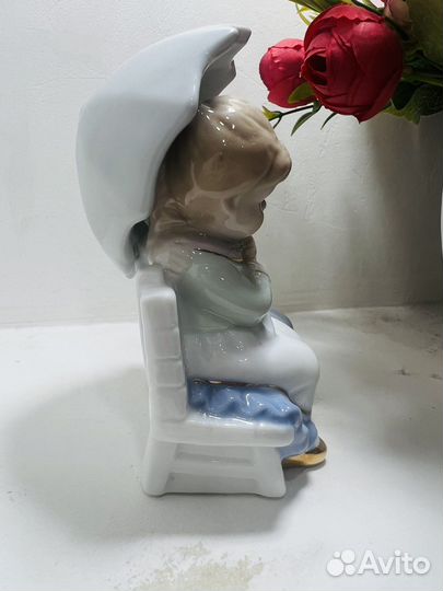 Фарфоровые статуэтка