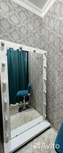 Гримерное зеркало с лампочками бу