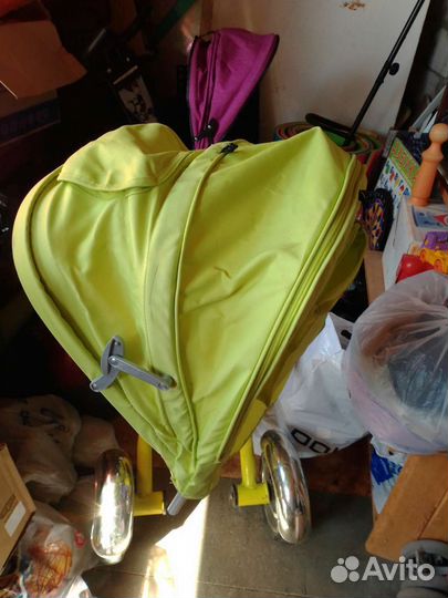 Детский велосипед с ручкой