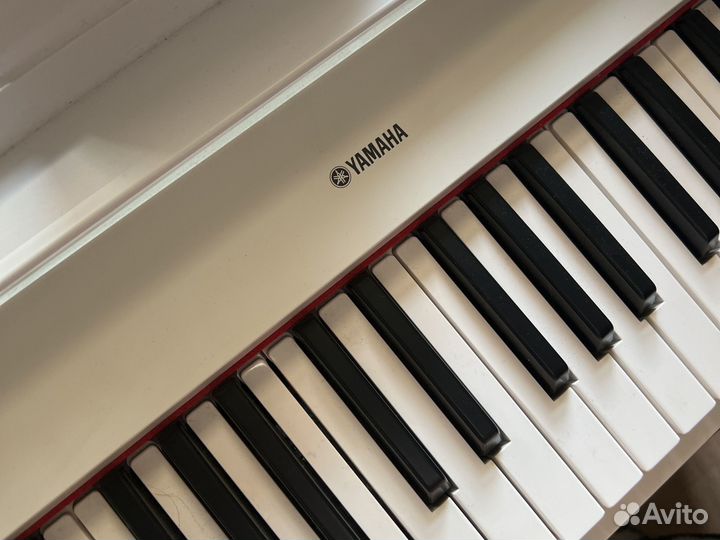 Цифровое пианино Yamaha piaggero np-32wh