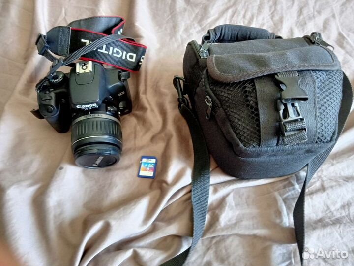 Зеркальный фотоаппарат Cannon eos 1000D