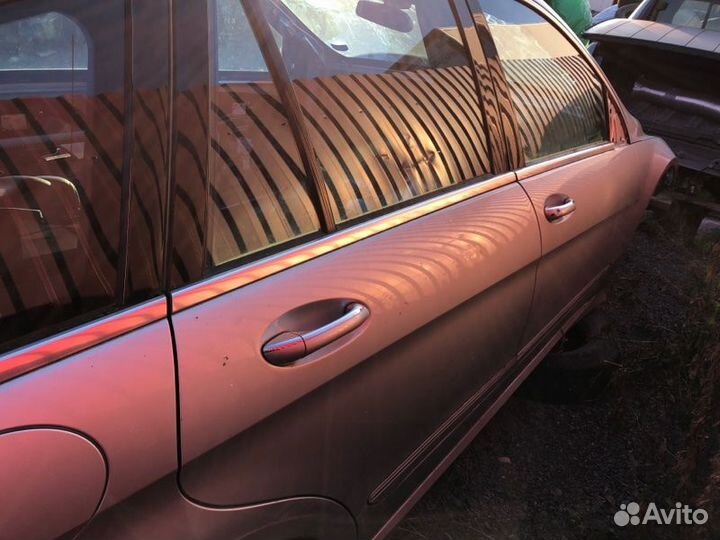 Дверь Mercedes R-Class W251 272.967 2006