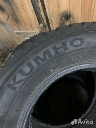 Kumho WinterCraft Ice WI31 215/65 R16