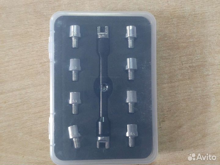 Ключ спицевой мотокросс в коробке