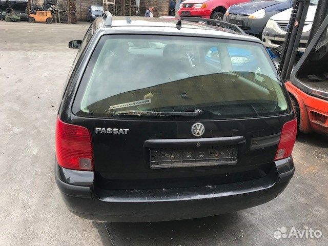 Разбор на запчасти Volkswagen Passat 5