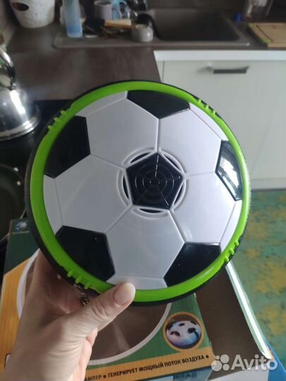 Детские игрушки: аэрофутбол и конструктор Эврики