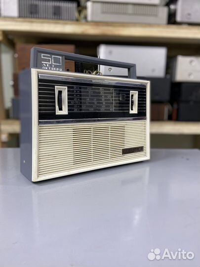 Радиоприемник Vef Spidola (юбилейный)