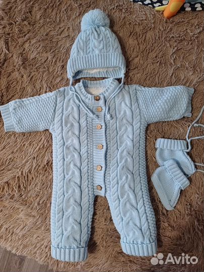 Комбинезон на выписку