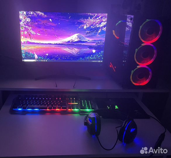 Набор клавиатура, мышь, наушникм, коврик